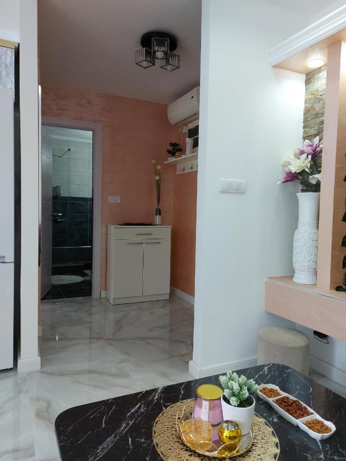 Apartman Star Lux Kula Exteriér fotografie